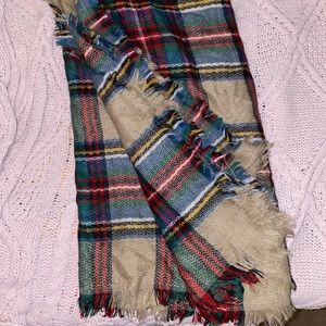 PLAID BLANKET SCARF